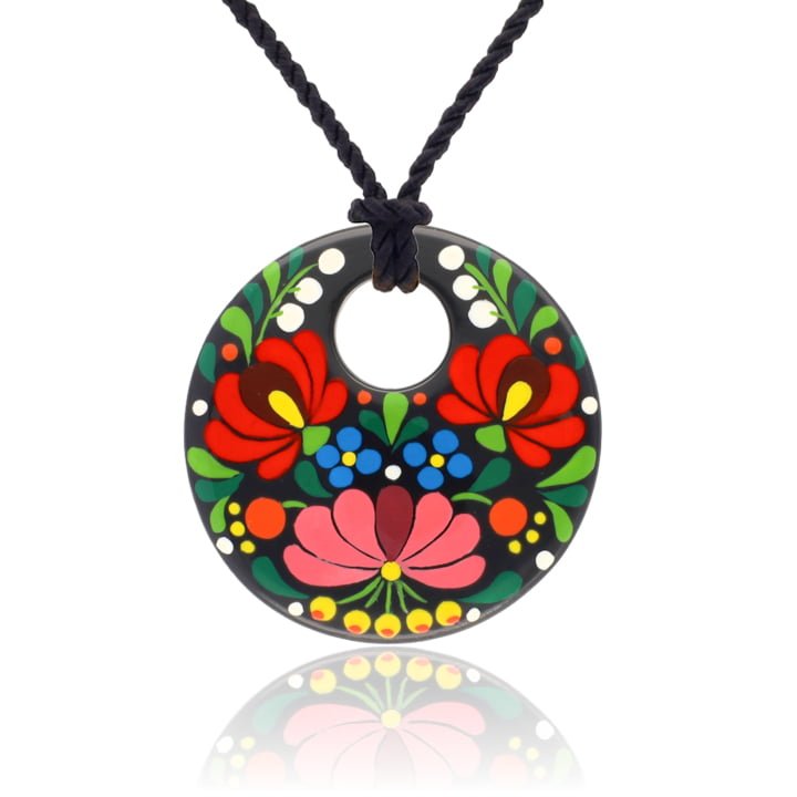 Tradicionális Fekete Matyó Finomporcelán Páros Bazsarózsa Kerek medál Tradicionális Fekete Matyó Finomporcelán Páros Bazsarózsa Kerek medál