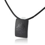 Unisex prívesok Tree of Life z čierneho jemného porcelánu