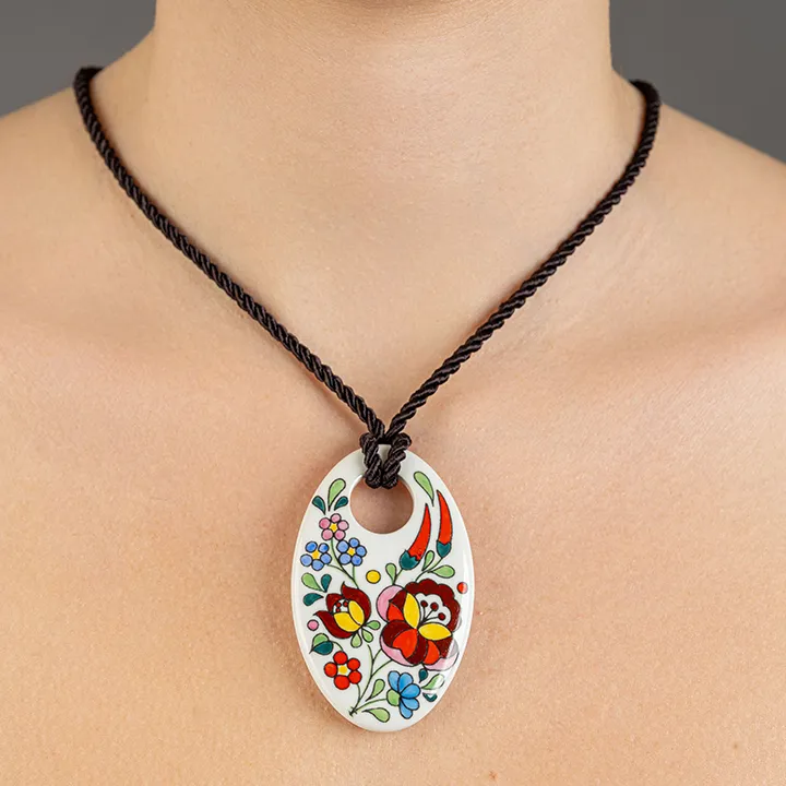 Tradicionális Kalocsai mintás Paprika füzér medál Tradicionális Kalocsai mintás Paprika füzér medál