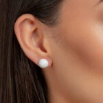 Fehér lencse finomporcelán fülbevaló