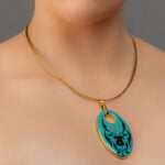 Infinity Mentazöld Ovál Finomporcelán Medál