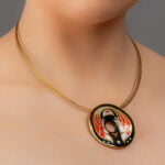 Art Deco Piros Finomporceán Kerek Medál