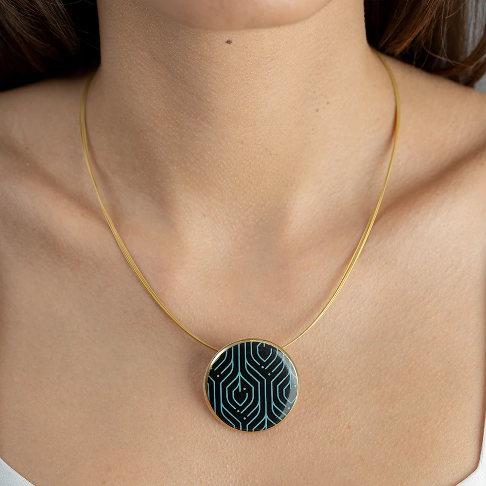 Dubai Fekete-Türkiz-Arany Medál (kicsi) Dubai Fekete-Türkiz-Arany Medál (kicsi)